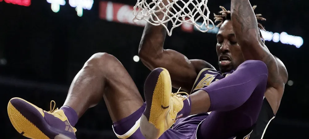 Lakers atropela o Warriors no Staples Center