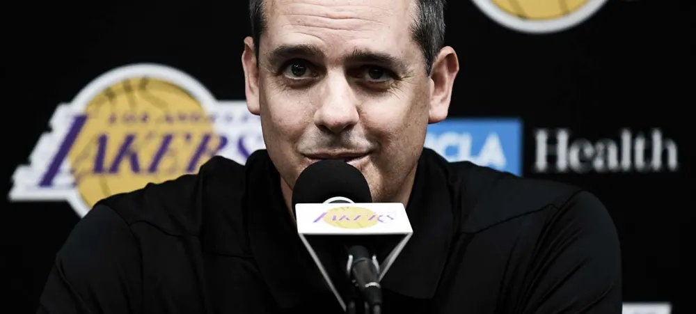 NBA: Técnico Frank Vogel responde críticas ao novo elenco do Lakers