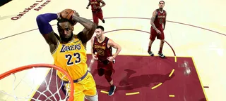 Muito mais que basquete! LeBron é ovacionado e Lakers vence Cavs