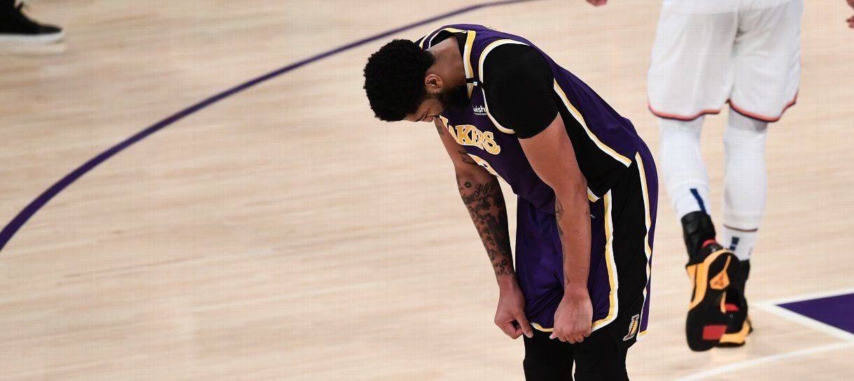 NBA: Anthony Davis sai do jogo com dores e vira dúvida para o Lakers