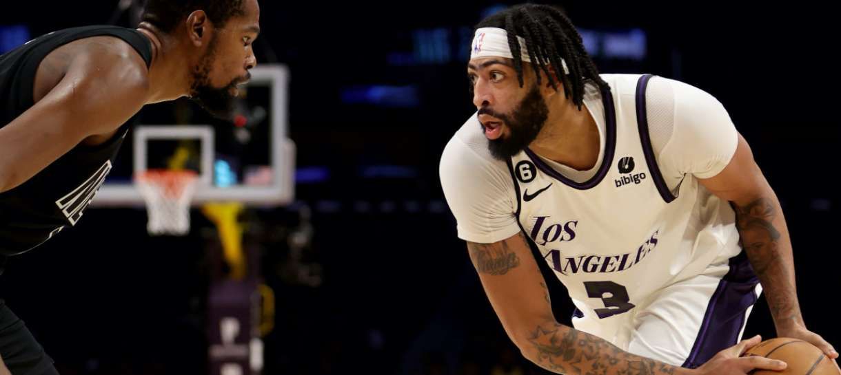 NBA: Kevin Durant se rende a Anthony Davis