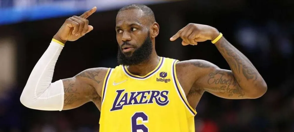 LeBron James fica de fora de lista dos 10 mais valorizados alas da NBA
