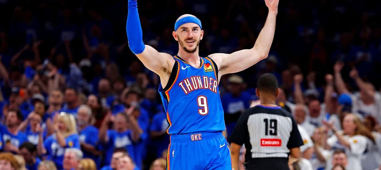 Nas Finais da NBA, Alex Caruso recebe mensagem de ídolo do Lakers