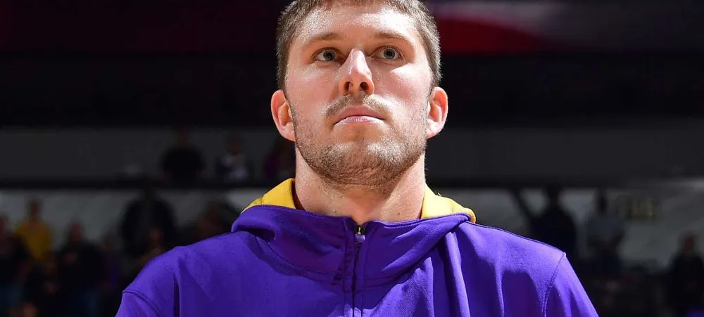 NBA: Lakers dispensa jogador e aquece rumores de troca