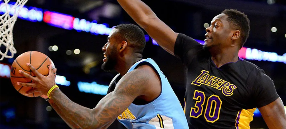 Randle faz triplo-duplo, mas Lakers é derrotado