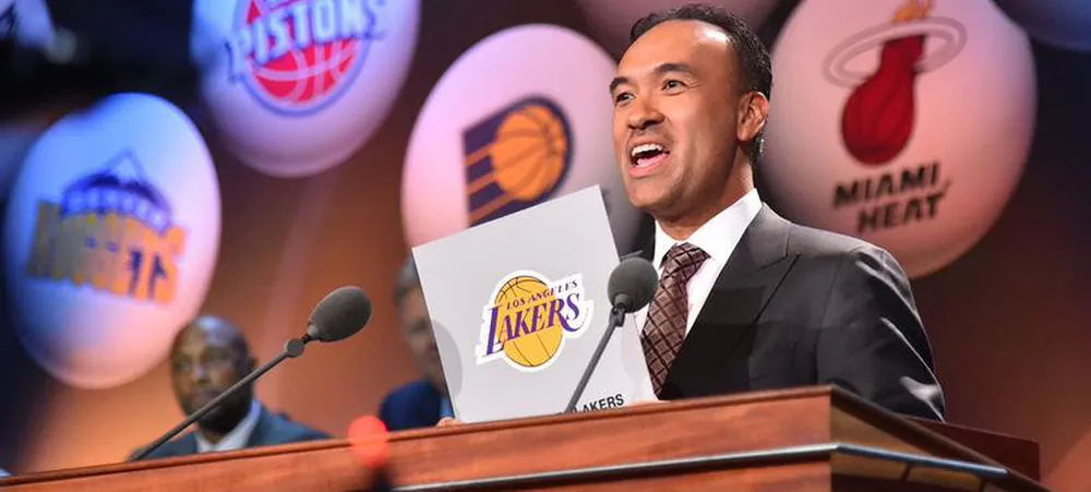 3 cenários para a escolha do Lakers no Draft