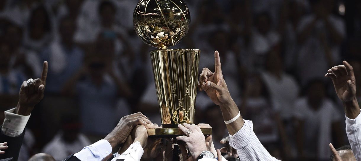 O afastamento de Chris Paul e a lesão de Kawhi Leonard provam o que o próximo campeão da NBA precisa para alcançar o objetivo