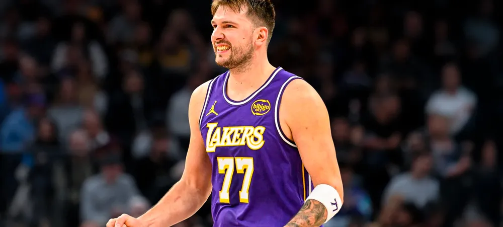 Lakers terá reforços no elenco hoje contra o Bucks