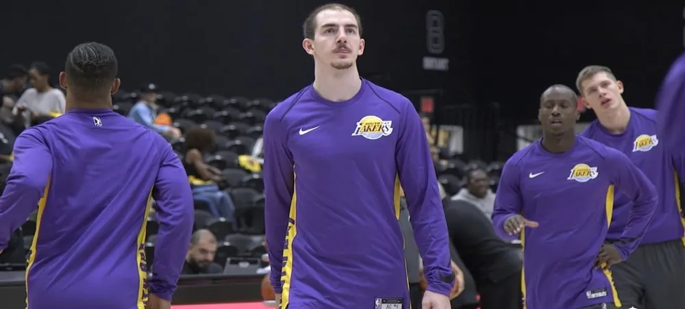 Ainda na estrada, Lakers encara Pistons em Detroit