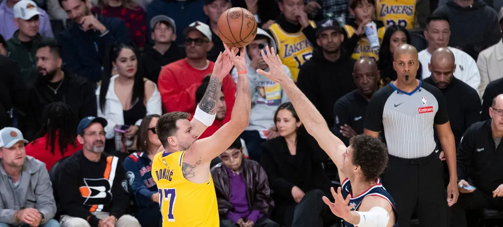 O Brook Lopez que quase estragou a noite do Lakers