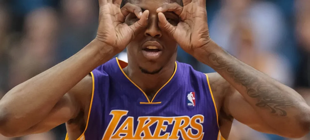 Com retorno de Young, Lakers encara Hawks