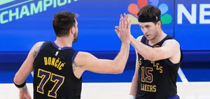 Após extensão milionária, Reaves se une a Doncic para pressionar o Lakers