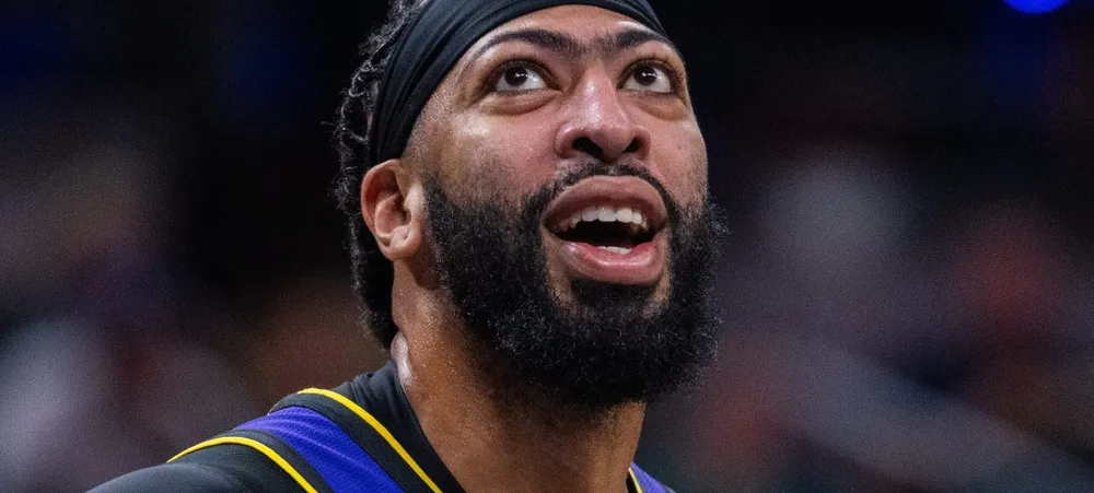 Anthony Davis é selecionado entre os melhores jogadores defensivos do ano na NBA