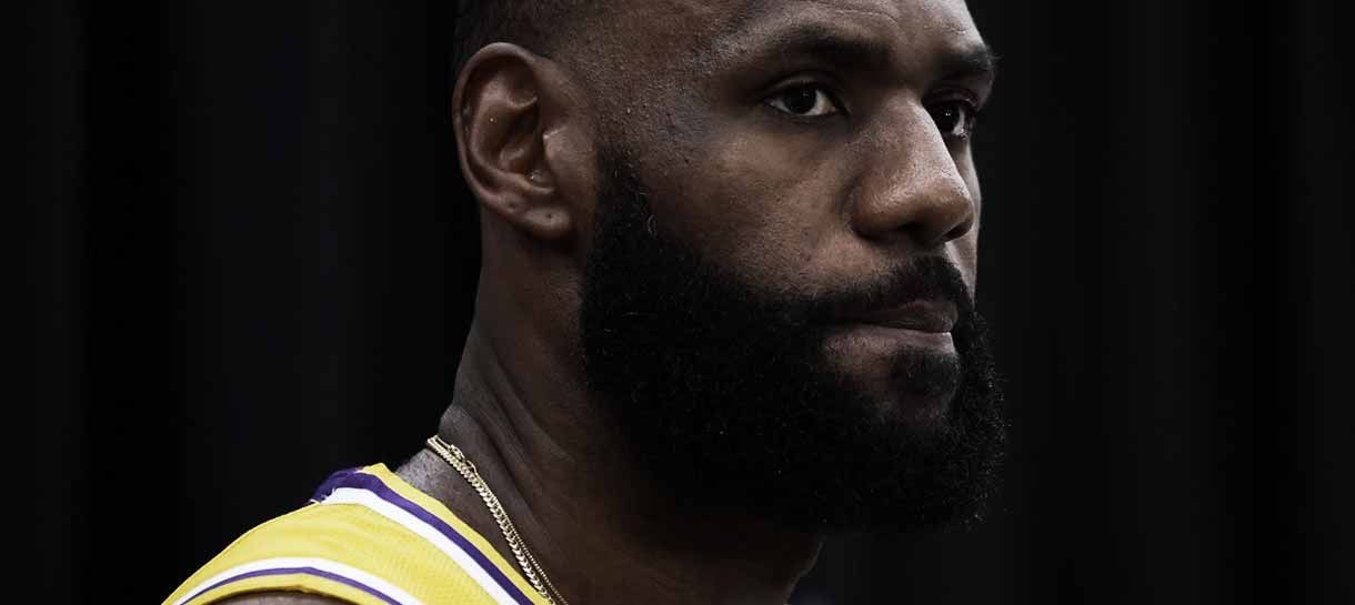 NBA: LeBron James é duramente criticado por tweet sobre julgamento de jovem americano