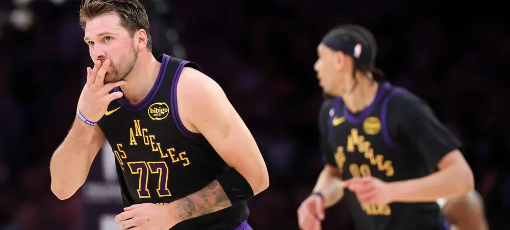 O Lakers passou da linha do imposto, e paga o triplo
