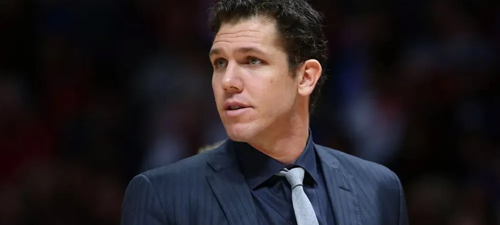 Luke Walton é o novo técnico do Lakers