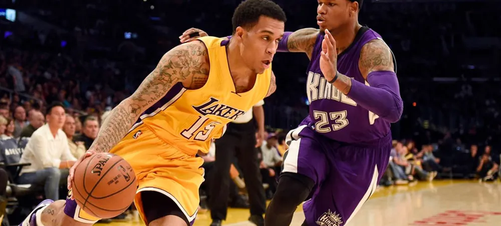 Lakers é derrotado no último jogo da temporada