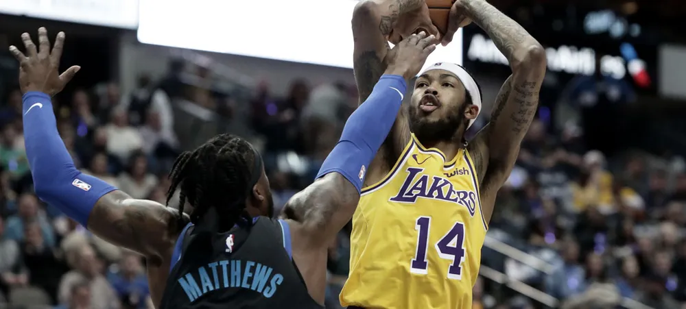 Liderado por Ingram e Ball, Lakers vence Dallas fora de casa