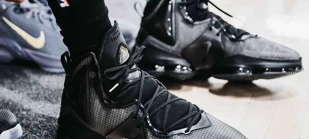 NBA: LeBron James apresenta uma nova versão do Nike LeBron 19