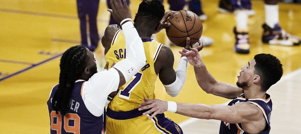 NBA: Anthony Davis dispara contra Devin Booker após lance com Schroder