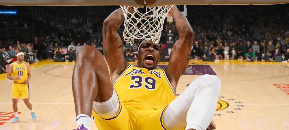LeBron quebra mais um recorde e Lakers vence a nona seguida