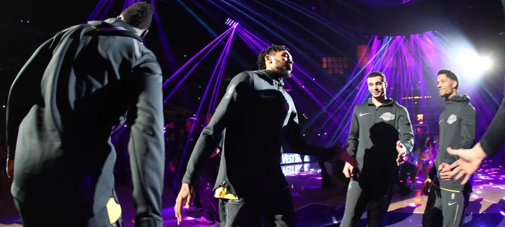 Sem Lonzo Ball, Lakers quer quebrar tabu contra Pacers