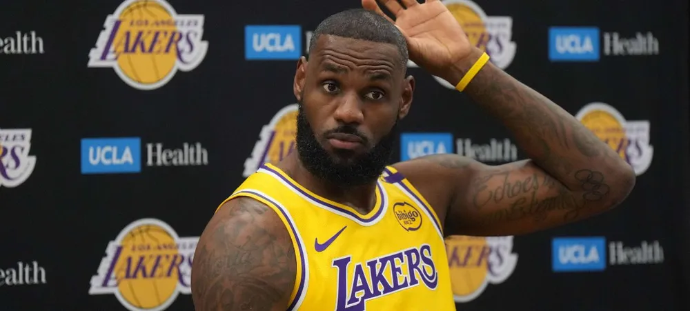 Drake deixa de seguir LeBron James nas redes sociais e gera polêmica