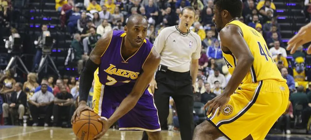 Lakers sofre apagão e é derrotado em Indiana