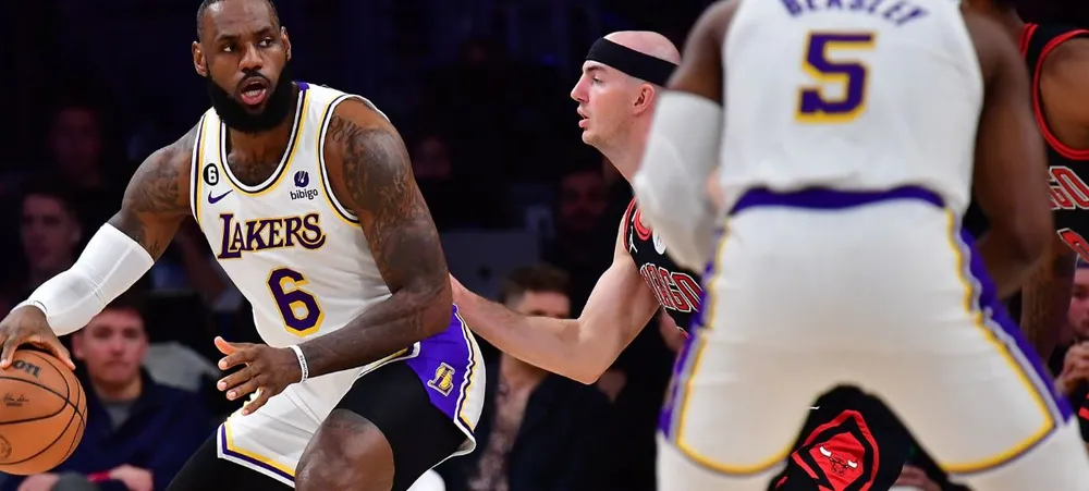 NBA: Lakers pode ter time completo hoje contra o Bulls