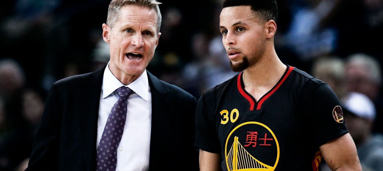 Steph Curry e Steve Kerr defendem o comportamento de Luke Walton
