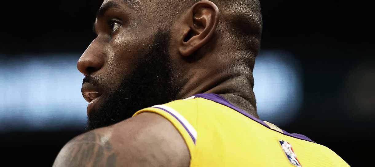NBA: LeBron James não vai a lugar nenhum
