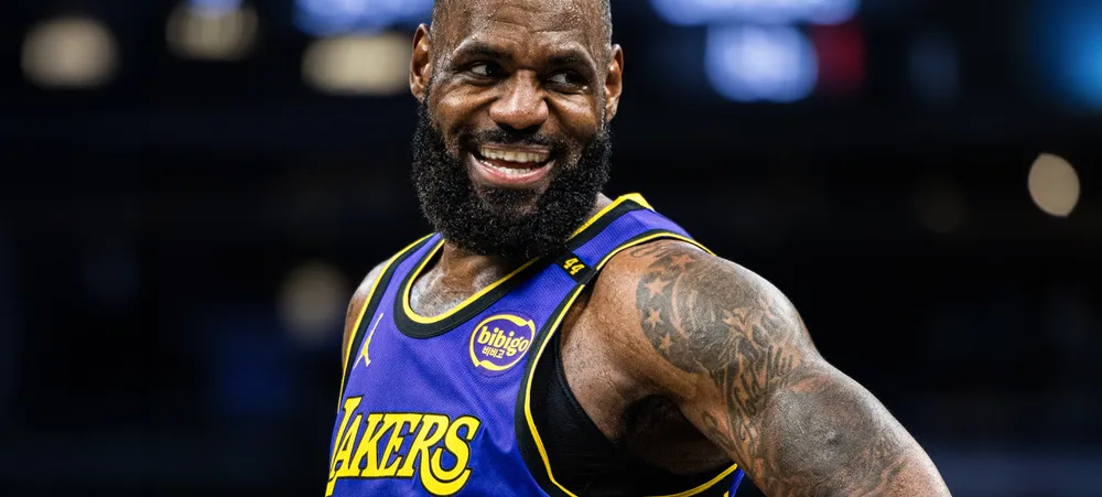 O que o Warriors teria oferecido ao Lakers por LeBron James?