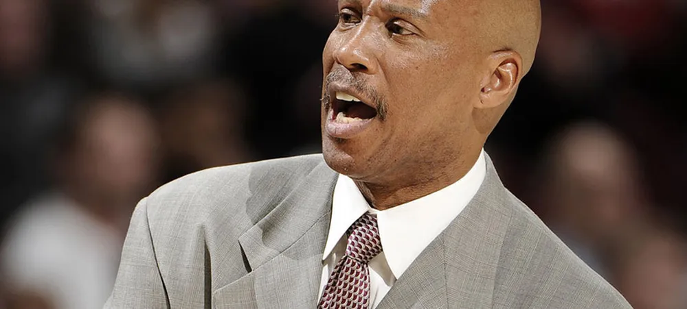 Byron Scott: parecem estranhos jogando juntos