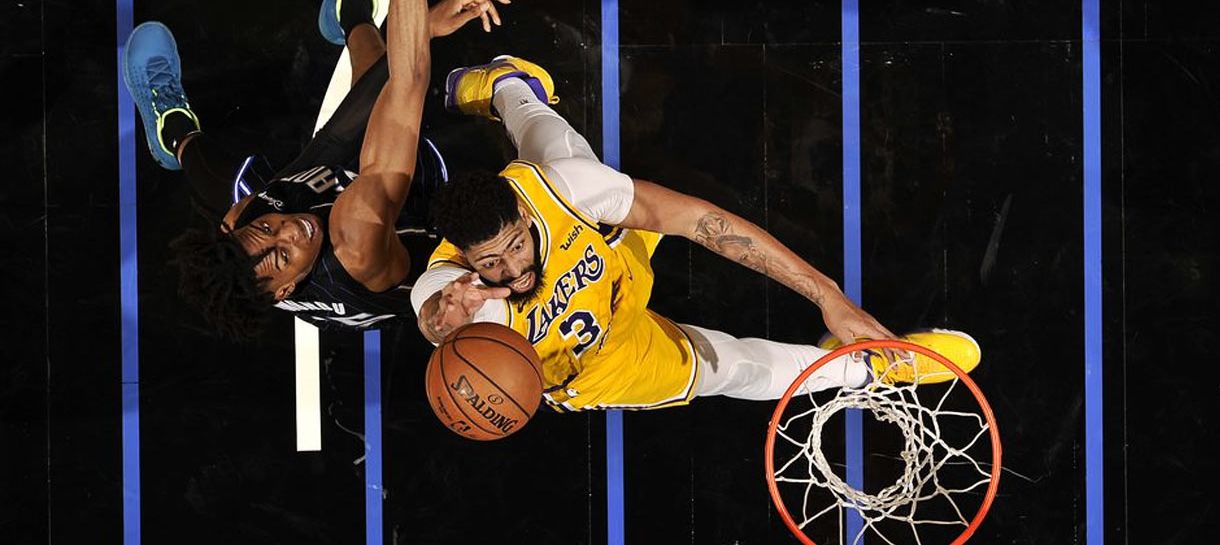 Lakers tem chance de voltar ao caminho das vitórias nesta segunda