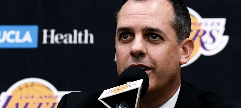 Frank Voguel tem boas opções para seu quinteto titular