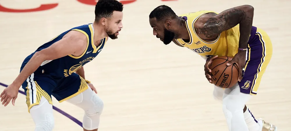 NBA: LeBron James faz grande declaração sobre Stephen Curry