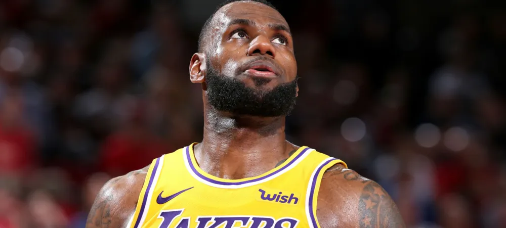 Lakers recebe Spurs em busca da primeira vitória