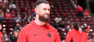 Mamukelashvili explica o que muda quando vira pivô