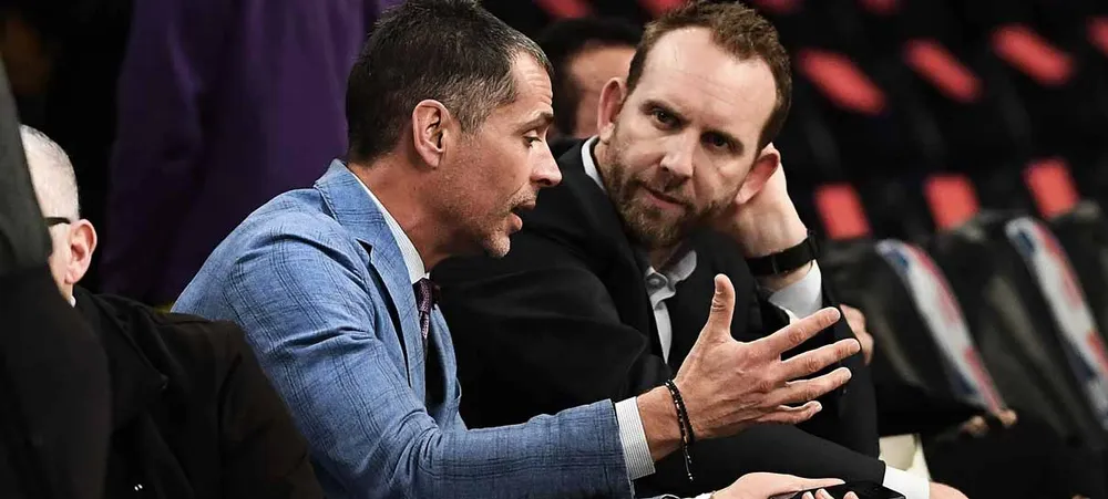 NBA: Executivos de Lakers e Nets são vistos conversando em meio a rumores de troca de Kyrie Irving