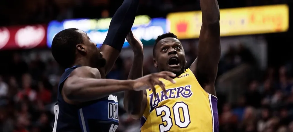 Lakers vence Mavs na prorrogação e garante quarta vitória seguida