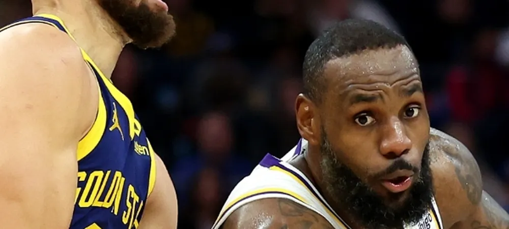 Lakers vence Warriors em jogo emocionante de duas prorrogações