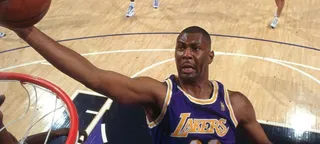 Ex-jogador do Lakers morre aos 57 anos