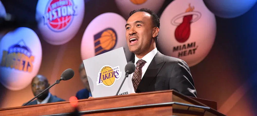Lakers pode ter interesse em trocar 27ª escolha