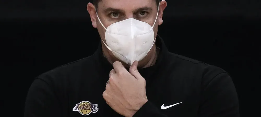 NBA: Frank Vogel dá a entender que vai chegar gente nova no Lakers