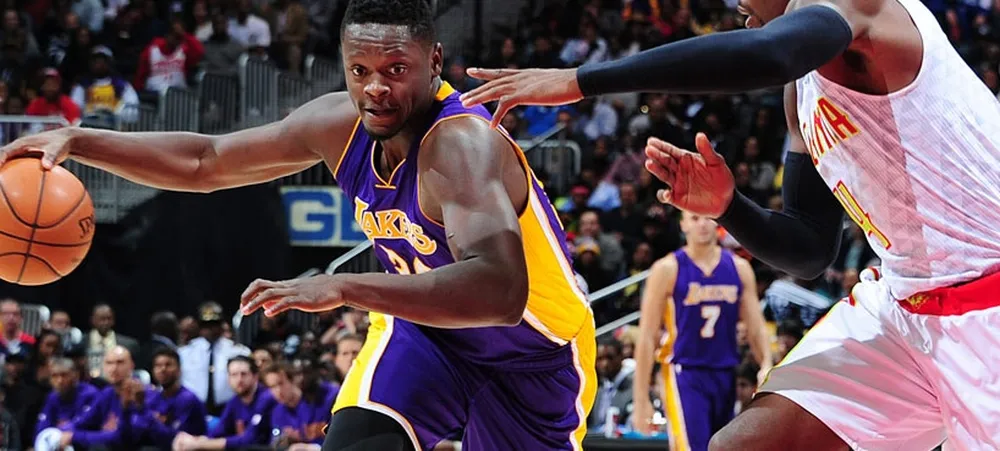 Com possíveis desfalques, Lakers recebe o Hawks