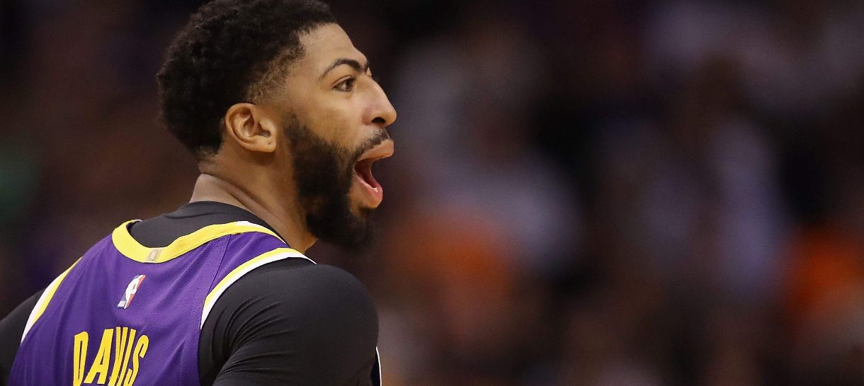 Anthony Davis comenta suas expectativas para enfrentar o Pelicans