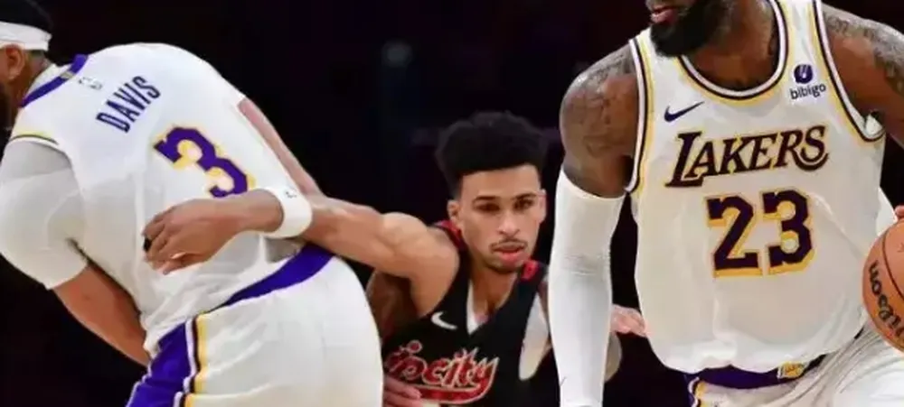 Lakers joga bem e vence o Blazers com facilidade em Los Angeles