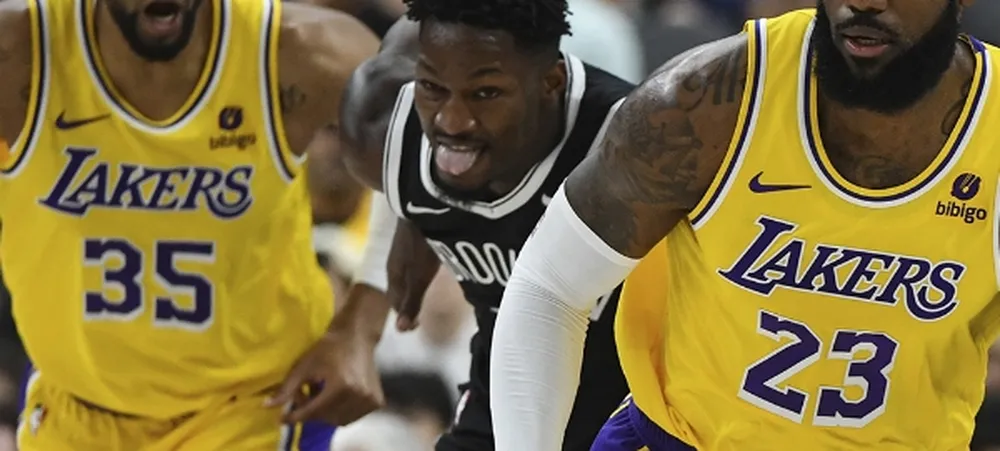 Lakers vence Nets em Las Vegas e garante primeira vitória na pré-temporada da NBA