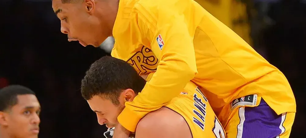 Russell é multado por comemoração exagerada