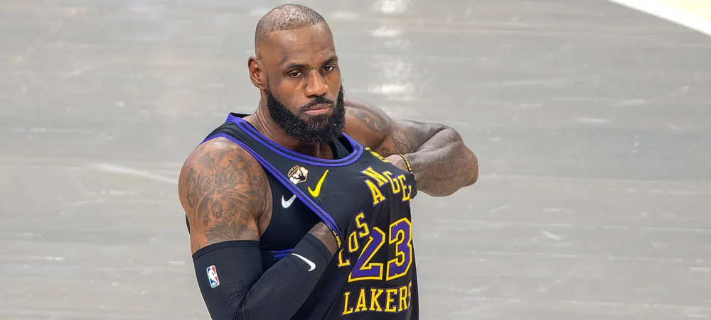 LeBron James teria se sentido desvalorizado pelo Lakers com atitude de Pelinka